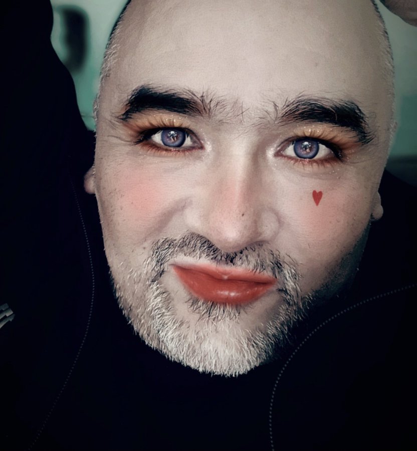luisghernan's tweet photo. ¿Qué le hará pensar a los bots 
de la "Alcaldesa de poca monta" @AlessandraRdlv 
que me insultan haciéndome imágenes así?

¡Es el mes del ORGULLO, pulguientos... 
mejor imposible 🏳️‍🌈🏳️‍⚧️🏳️‍🌈🏳️‍⚧️🏳️‍🌈🏳️‍⚧️ 🌈 https://t.co/zejEqksuLe