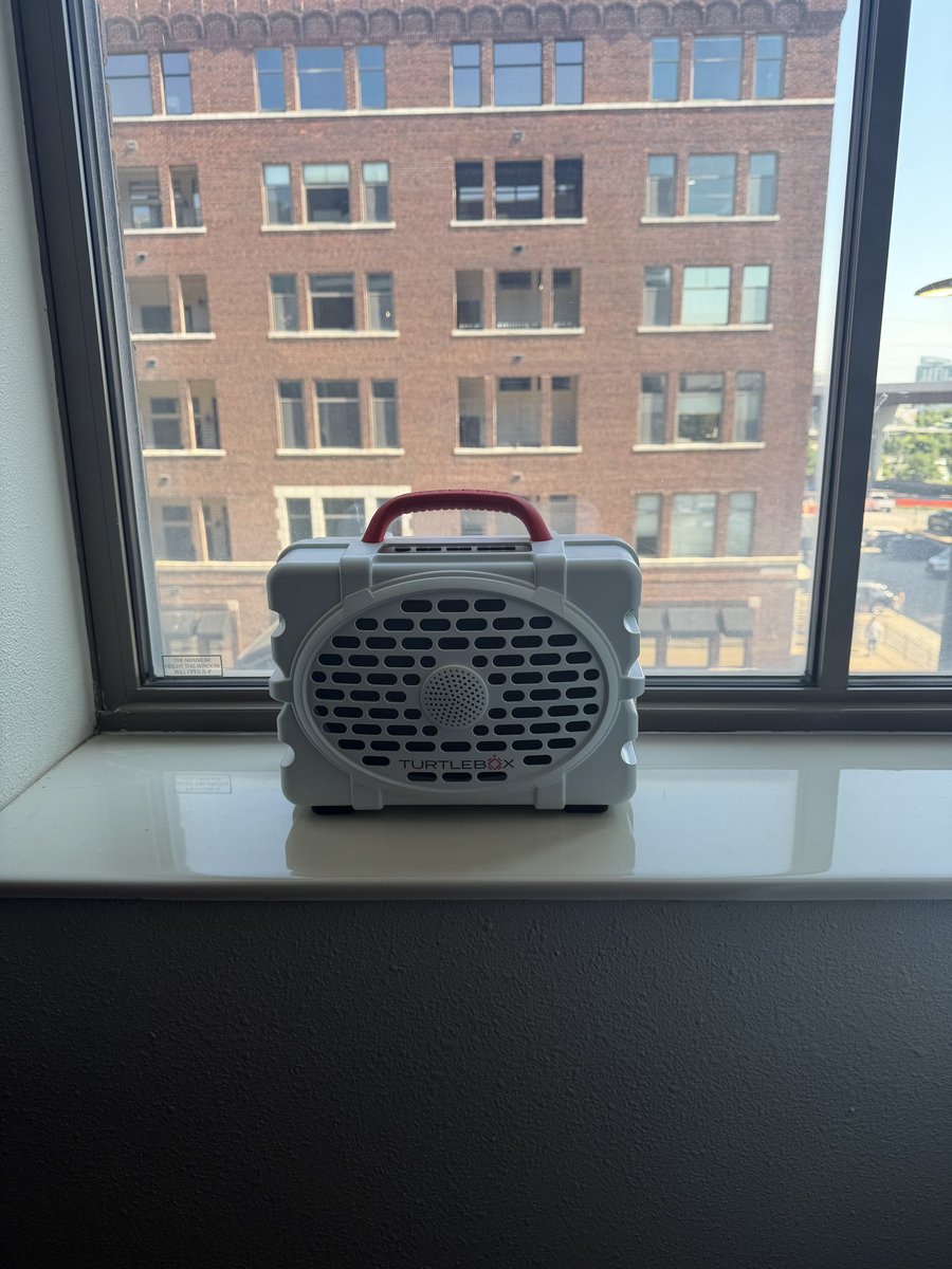 CoachJohnsonOU's tweet photo. .Thanks @d1baseball  and @KendallRogers  for the @TurtleboxAudio. Only fitting to listen to some Toby Keith as we get ready for tonight’s game. https://t.co/kXqdIblD7Q