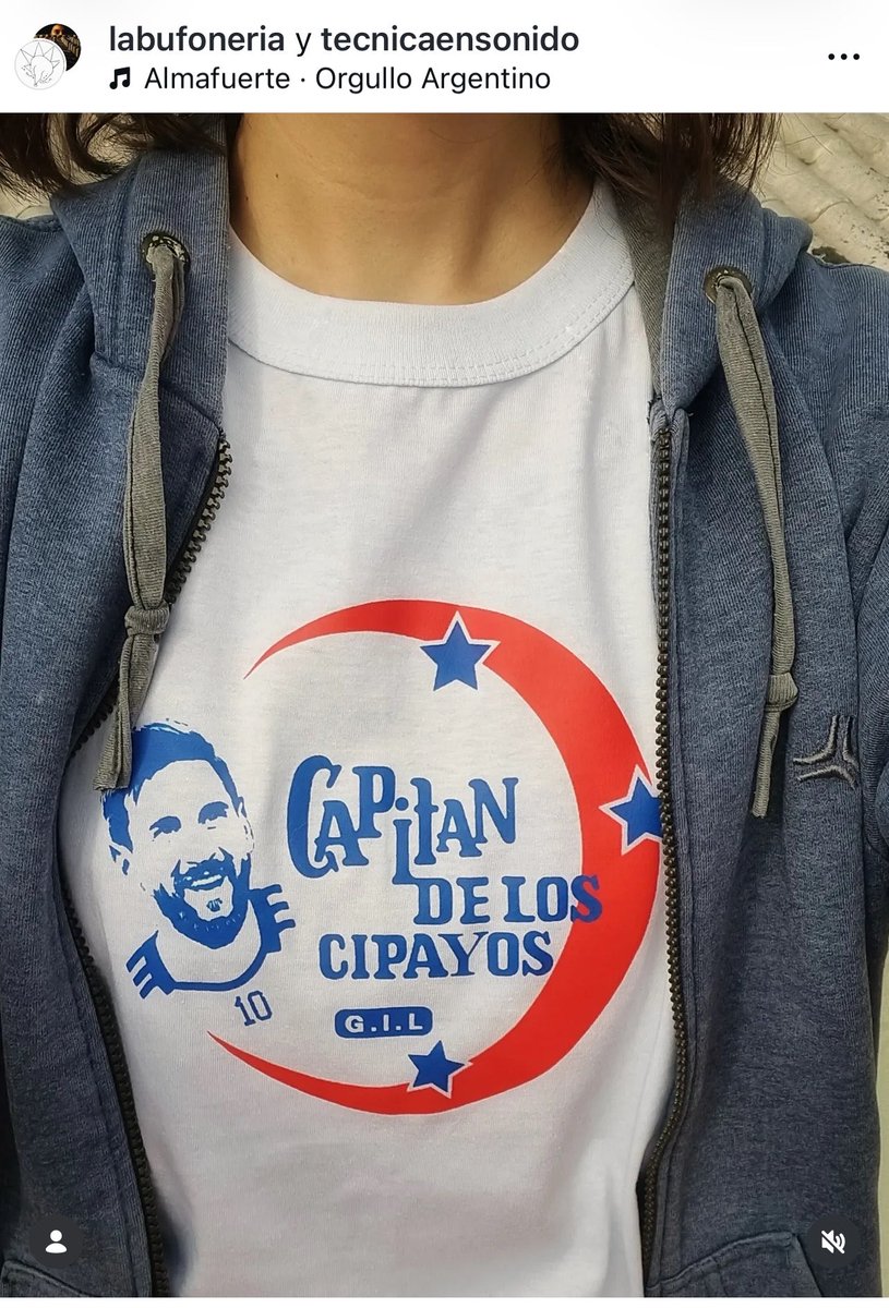 CalmateElvira's tweet photo. Lo que deben estar laburando los médicos tratando de sacarle todas las remeras que se tuvo que meter en el orto el forro este. https://t.co/Eyv92CqTqw