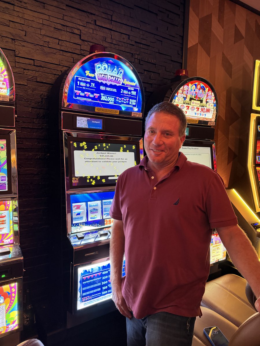 TulsaHardRock's tweet photo. ❄️ The drinks are cold &amp; the jackpots are HOT! 🔥
Congratulations to our lucky guest on a $45,435.00 jackpot win on Polar High Roller! 🎰💰
A win like that is enough to make anyone feel like a high roller.
#HardRockTulsa #JackpotAlert #BigWinner #CasinoLife #WinningStartsHere https://t.co/P1KRJkpcNI