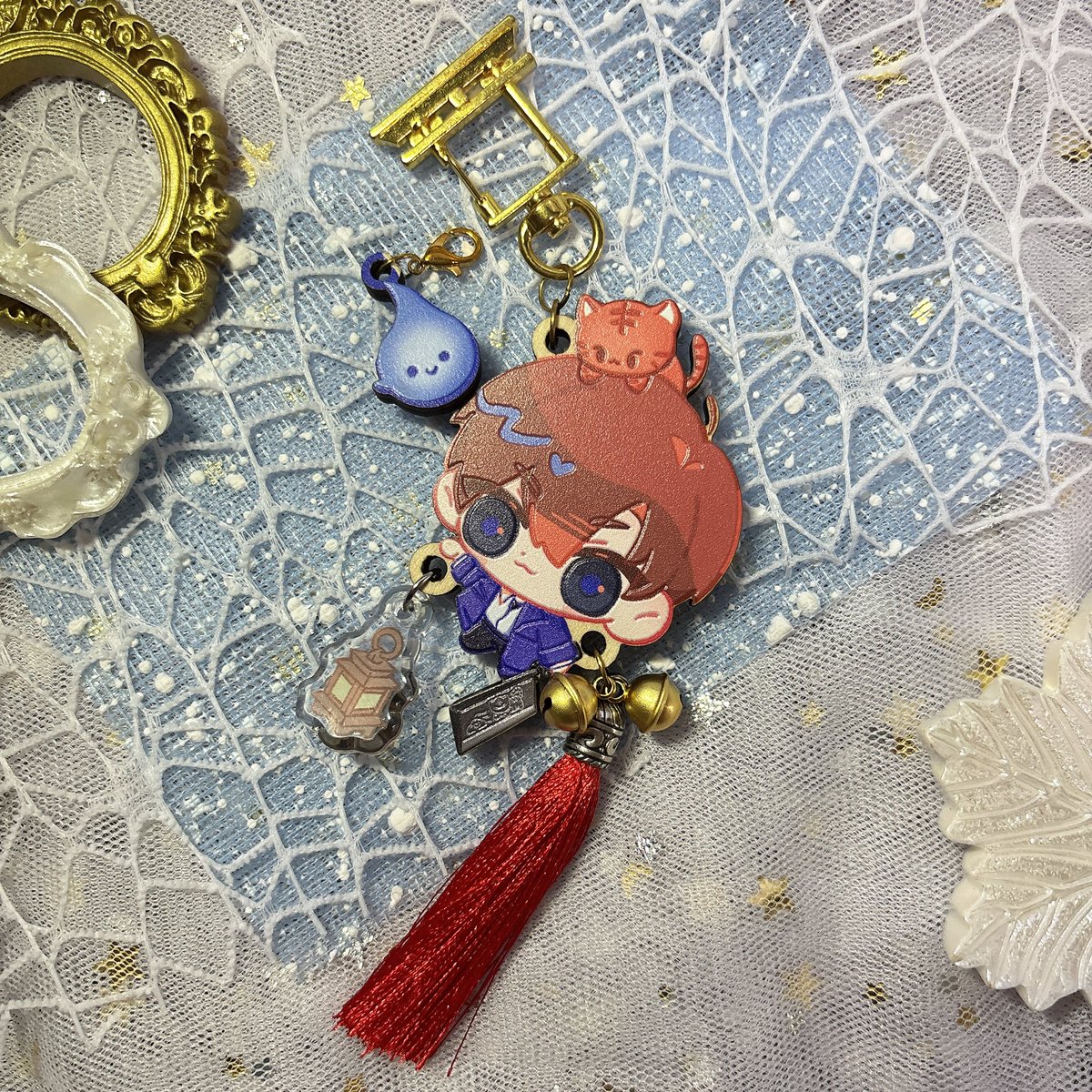 miiyoon99's tweet photo. Choi Light Up Embossed wooden Keychain

#GSGW #怪談出勤 https://t.co/RCPIUs27OG