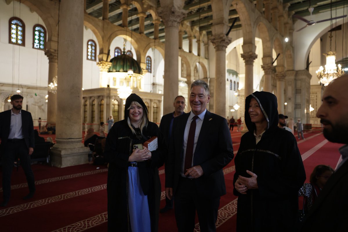 M_OhnmachtEU's tweet photo. في إطار زيارة @KajsaOllengren إلى سوريا، وقفةٌ ثقافية في سوق الحميدية والجامع الأموي، لاستكشاف جانبٍ من الإرث التاريخي والحضاري. https://t.co/uZU021uldz