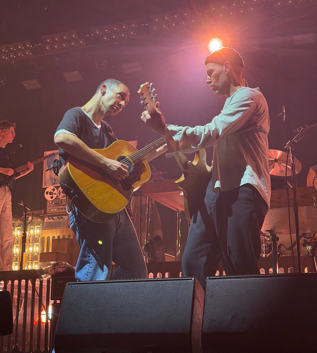 cowboymere's tweet photo. @bleachersmusic forever :-) my face hurts from smiling https://t.co/YeSdjU7z2e