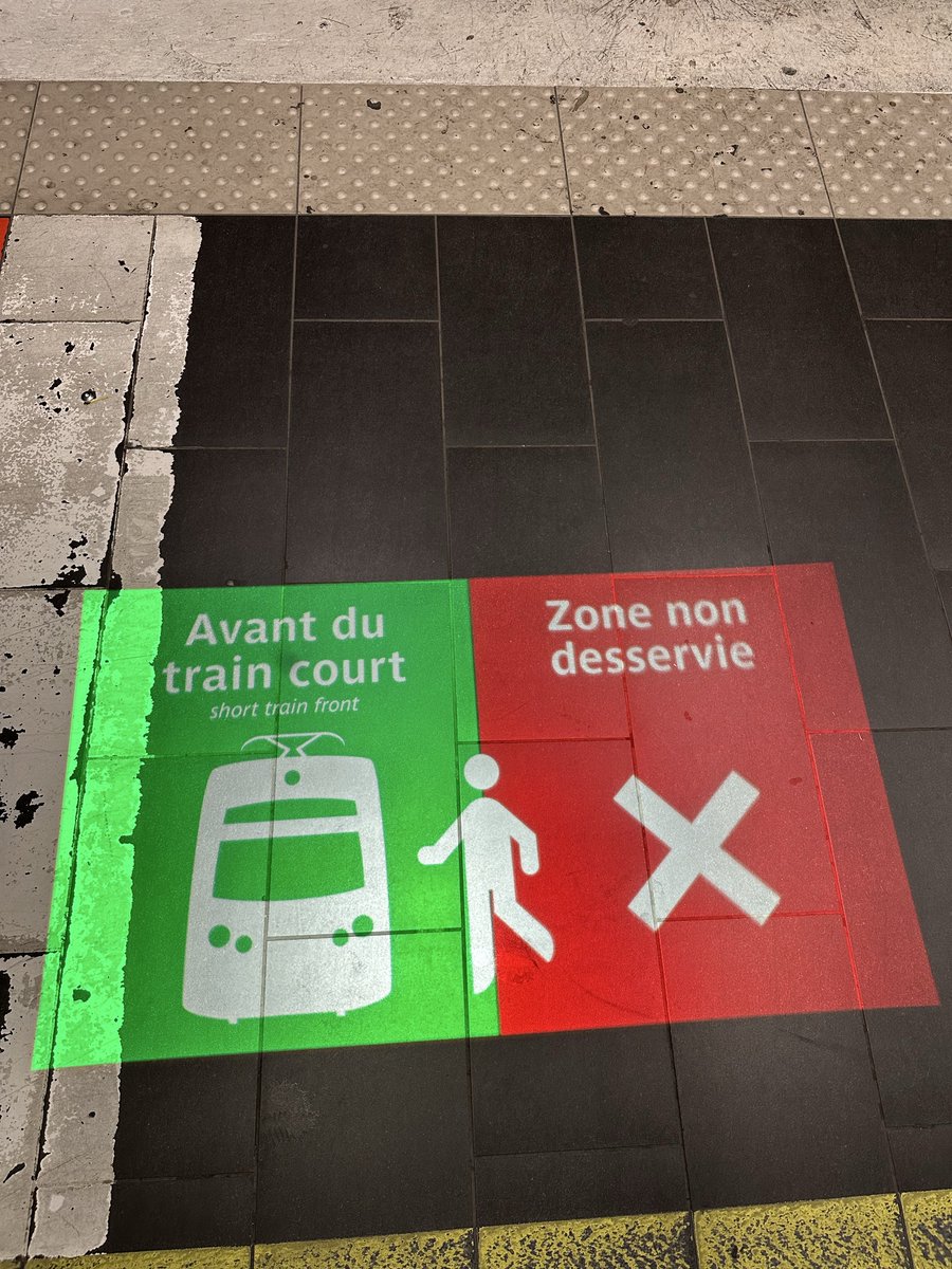 terminus_77's tweet photo. Vu à Gare de Lyon sur le quai du #RERA
Ce dispositif semble indiquer la zone non desservie en cas de train court 🚃 https://t.co/EiLMSMFts5