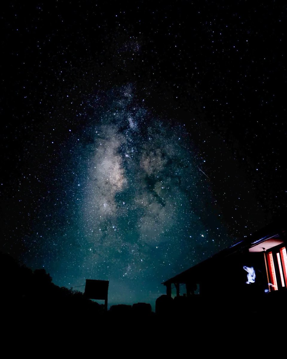 RONBupdates's tweet photo. Amazing view of Milkyway Galaxy as seen from Mardi High Camp. ❤️

Photo. @kishunshrestha https://t.co/YAvKBtGAUe