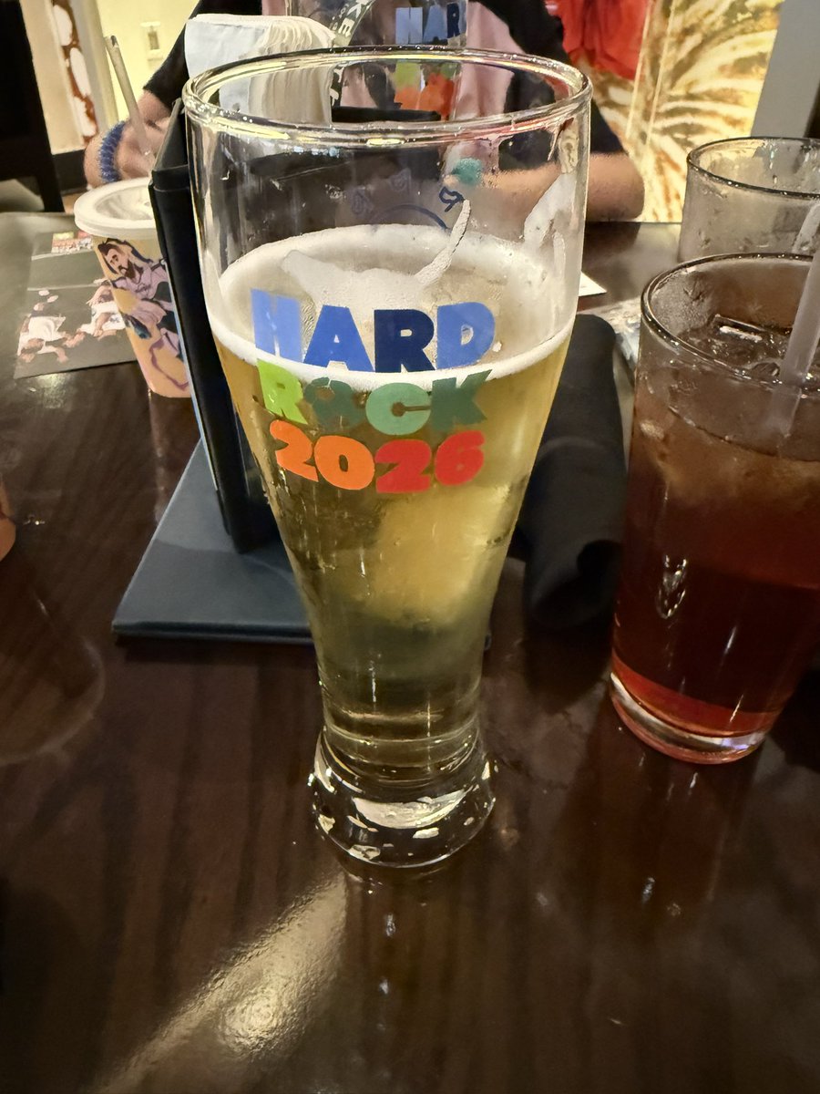 336forLife's tweet photo. Lunch at Hard Rock Atlanta. That’s Robert Trujillo’s bass from a concert in 2003. 🤘🤘🤘 https://t.co/GOUngZm5vq