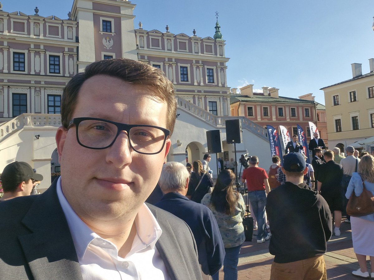 grabarczyktomek's tweet photo. Q&amp;A z @SlawomirMentzen w Zamościu 😎 https://t.co/K0gjRHvvC5