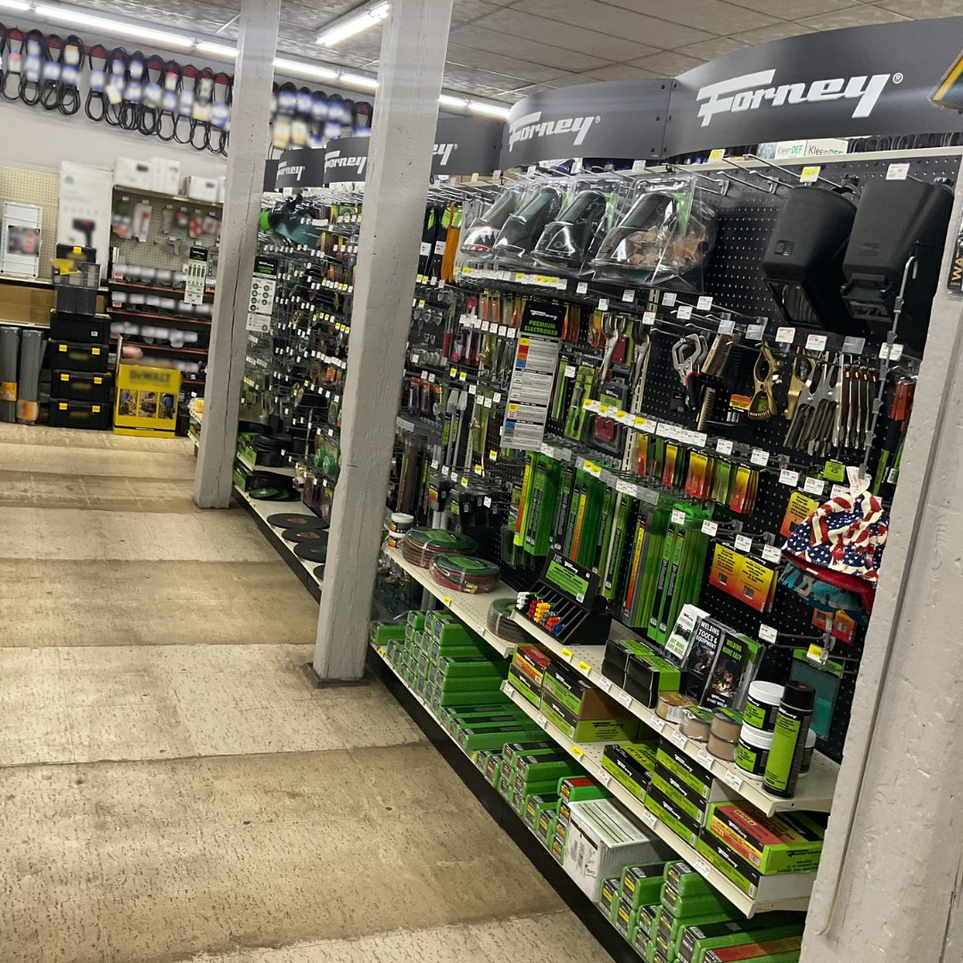 forneyind's tweet photo. If you find yourself up North this summer, be sure to stop by True Value Rio Creek in Algoma, WI! 

Steven L. and Mark K. have been hard at work setting up a brand new 24' Forney Display and a steel display!💪😎

#ForneyInd #StoreReset #RetailRefresh #StoreDisplay #SalesTeam https://t.co/ORWl0OiuDB
