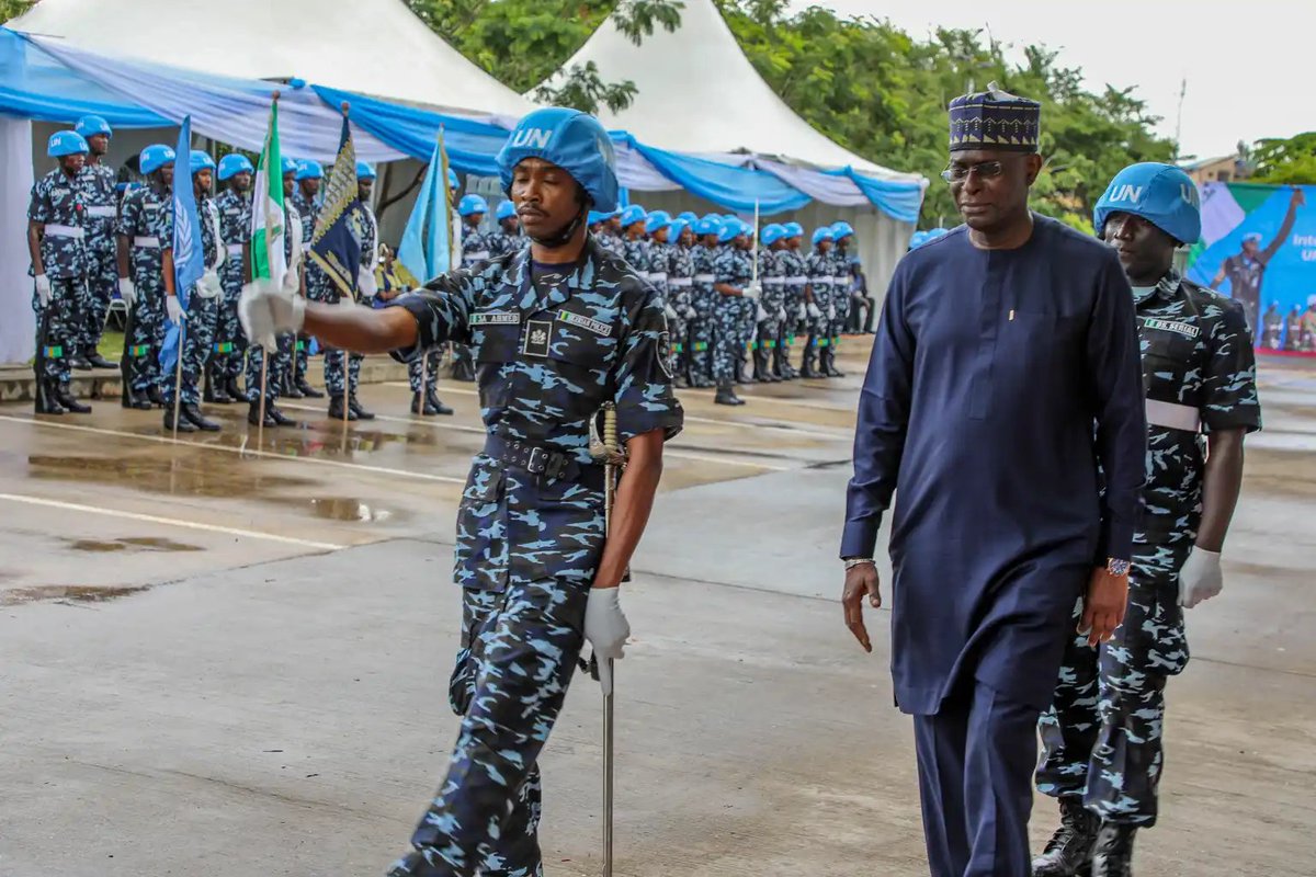 UN_Nigeria's tweet photo. UN Resident Coordinator in Nigeria, @MohamedFall, paid tribute to peacekeepers for their service and sacrifice, honoring those who lost their lives in missions across the world. He commended Nigeria’s government for its vital role in global peace, security, and stability.
#PKDay https://t.co/Cx9y5Rnsi4