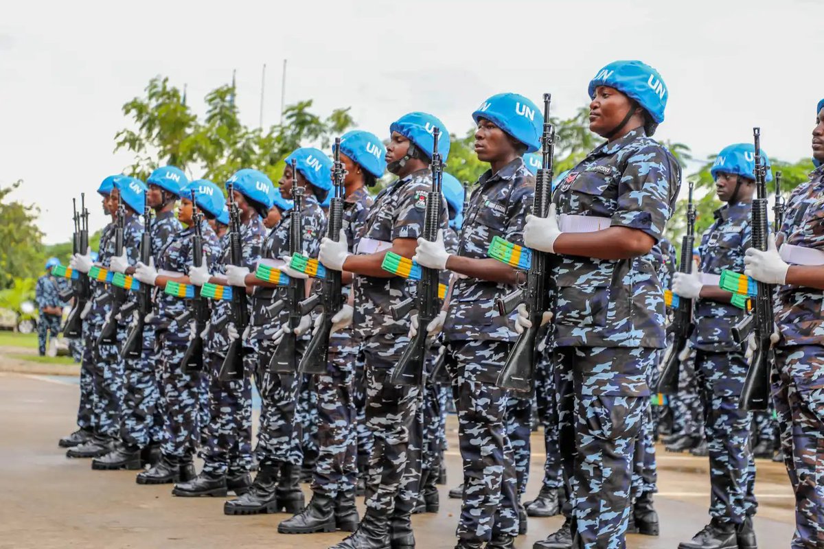 UN_Nigeria's tweet photo. UN Resident Coordinator in Nigeria, @MohamedFall, paid tribute to peacekeepers for their service and sacrifice, honoring those who lost their lives in missions across the world. He commended Nigeria’s government for its vital role in global peace, security, and stability.
#PKDay https://t.co/Cx9y5Rnsi4