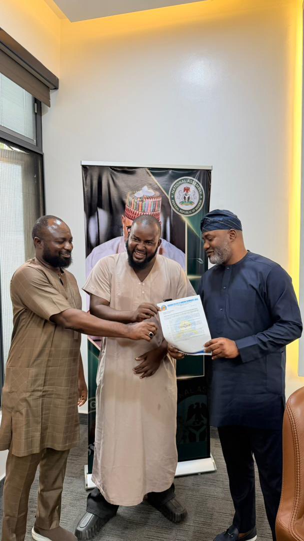 Abdullahi_AIG's tweet photo. I’m pleased to announce that two sons of our great constituency have just secured employment through my office.

This is part of our commitment to create opportunities and reduce unemployment across Kontagora, Wushishi, Mariga &amp; Mashegu Federal Constituency. While we continue https://t.co/bEFVdl07Wc