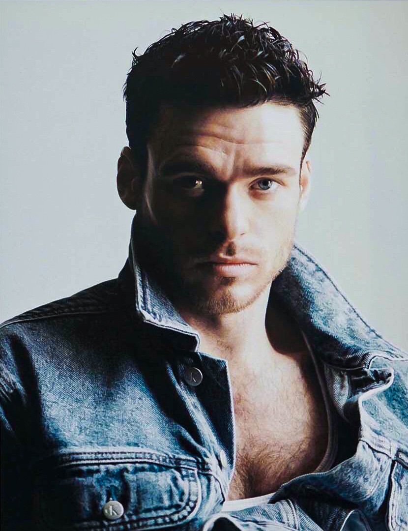 _filmcrave's tweet photo. Happy 40th birthday to Richard Madden! https://t.co/FCguw5uz9R