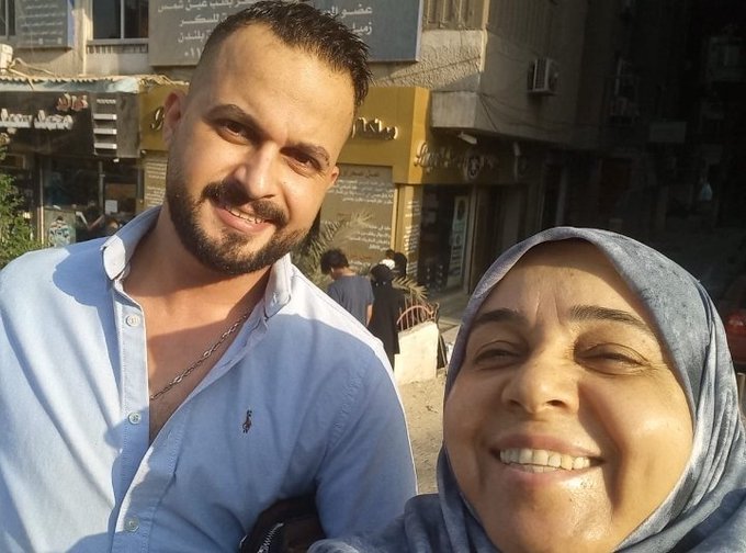 sistertonin's tweet photo. 🚨🚨 FAMILY NEEDS SUPPORT 🚨🚨

arafah's family continues to look for support in this hard time.

the access to food, water, and real safety is scarce and hard to come by.

they have a little girl who needs constant care.

please see them. support them.

https://t.co/XGTjJ41Q2s https://t.co/hZqHreSMLC