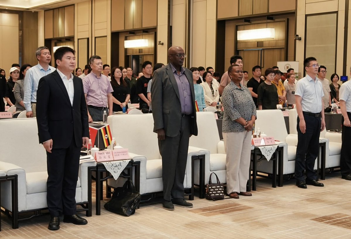 BeijingUganda's tweet photo. 🇺🇬🤝🇨🇳 Uganda and Hangzhou have strengthened cooperation in tourism and investment at the “Pearl of Africa Uganda–Hangzhou Tourism &amp; Investment Conference” held in Hangzhou. It brought together government leaders, investors, and tourism stakeholders to explore new partnerships. https://t.co/8Wt5o7Es2d