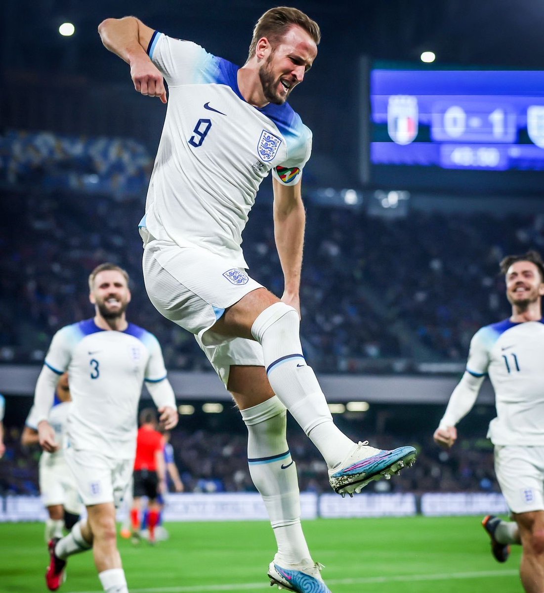 Tobs_fc's tweet photo. I just realized Harry Kane already has 67 goals this season. How did that Psychopath score 91 goals in a year. 😭😭 https://t.co/0nidZ7iWeG