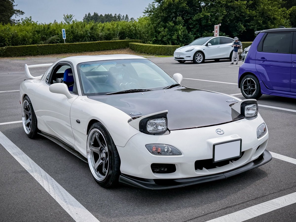 Rotary_7700's tweet photo. #このくらいの車高が良い

どこでも気を遣わず行ける車高！
FD君と色んな場所へ行きたいから、ちょうどいい🙌 https://t.co/Naf7Aqnrvt