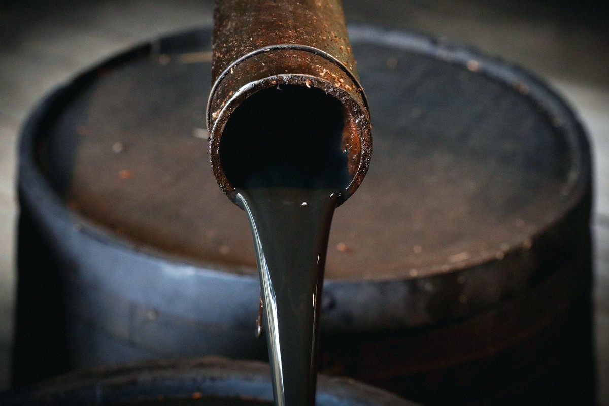 timngo03's tweet photo. Crude inventories dropped by 8.26 million barrels, way bigger than the expected 3.69 million drawdown 📉 https://t.co/rjzQYp2hF6