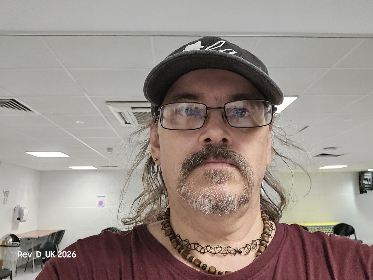 Rev_D_UK's tweet photo. #DexTMC (The Magnificent Cat 😺) So it's Wednesday &amp; it's been a fantabulous day not just cos I gots loads of belly rubs &amp; treaty bicwicks but also cos I gots to kick dad out for the afternoon to go to his Physio (Strength &amp; Balance) Class &amp; I gets to have MY flat to myself 😹 https://t.co/Yf3YCZZ3zy