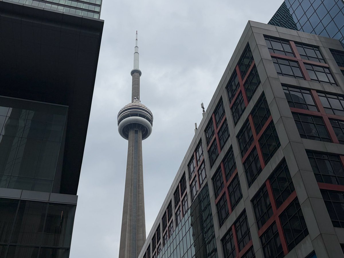 monpetitchou789's tweet photo. toronto https://t.co/jObgkqrvLw