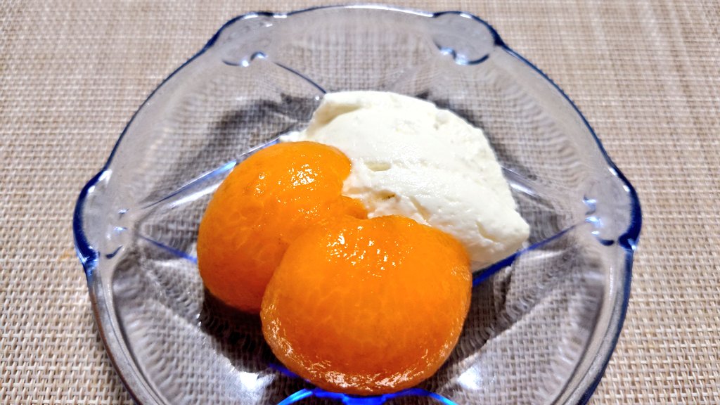 SoloAloneOnly's tweet photo. おはようございます☔

びわのコンポートを食べるのに
プレーンヨーグルトを買ってきて
一晩水切りしました🐮🥛

120円のヨーグルトが
ねっとり濃厚ヨーグルトに😆

我慢できなくて
ご飯前にひと口いきました(´○｀*)ｱｰﾝ

🎊Congratulations！美味しい👏🏻

それでは今日も一日✨ https://t.co/qoS1SMpAOe