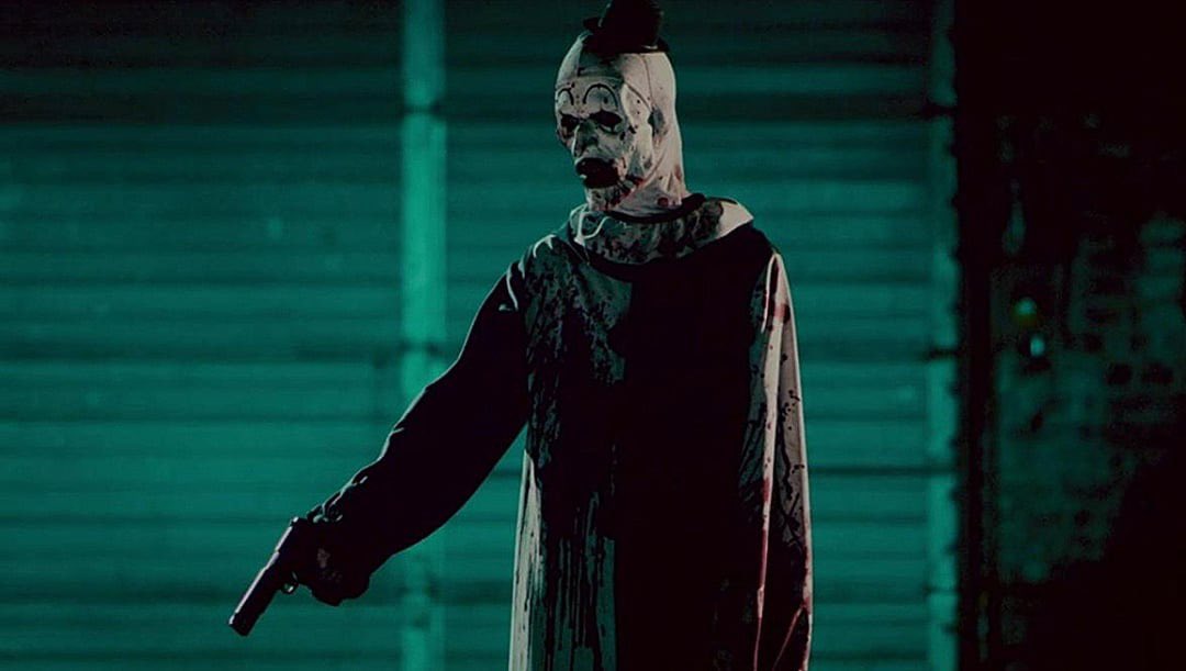 GOREJ1RA's tweet photo. Art the Clown's inclusion in Dead by Daylight will 100% have a gun. It is important to his characterization that he isn't like other slashers and will do whatever it takes to make sure he winds up on top, even if it means taking the easy way out. It is ESSENTIAL to his character. https://t.co/saT9tjB6aZ