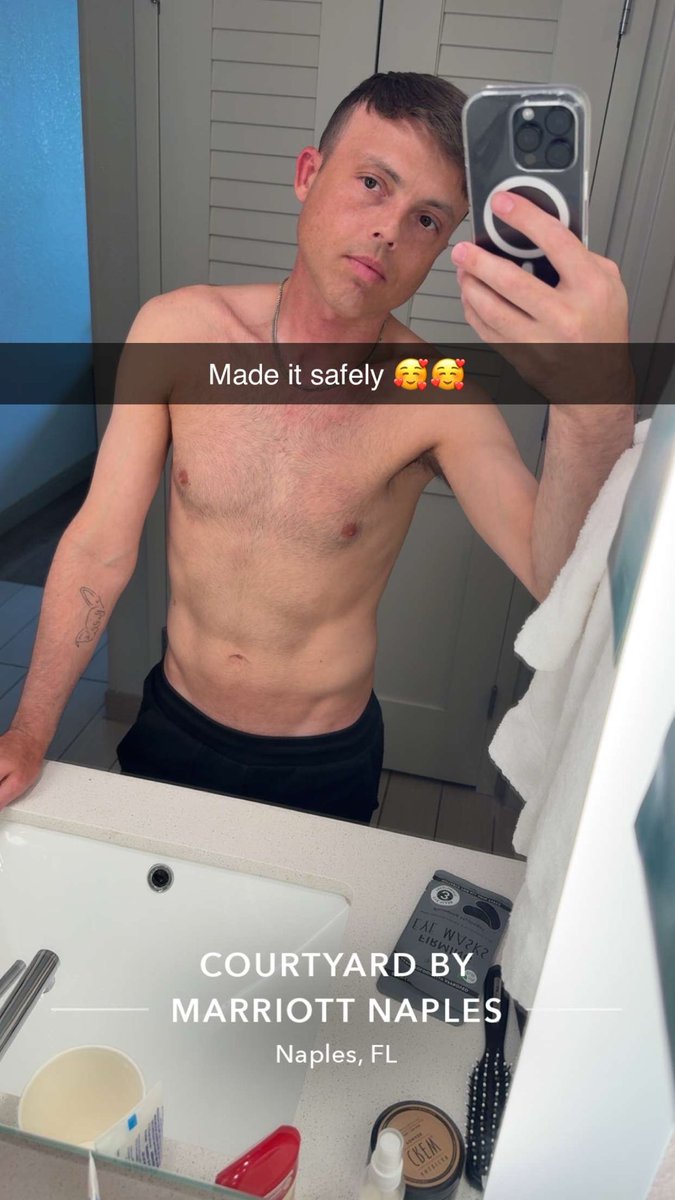 DanRVAvers's tweet photo. Had fun on my last trip to Florida 🥰 https://t.co/ifi7Yp3UVI
