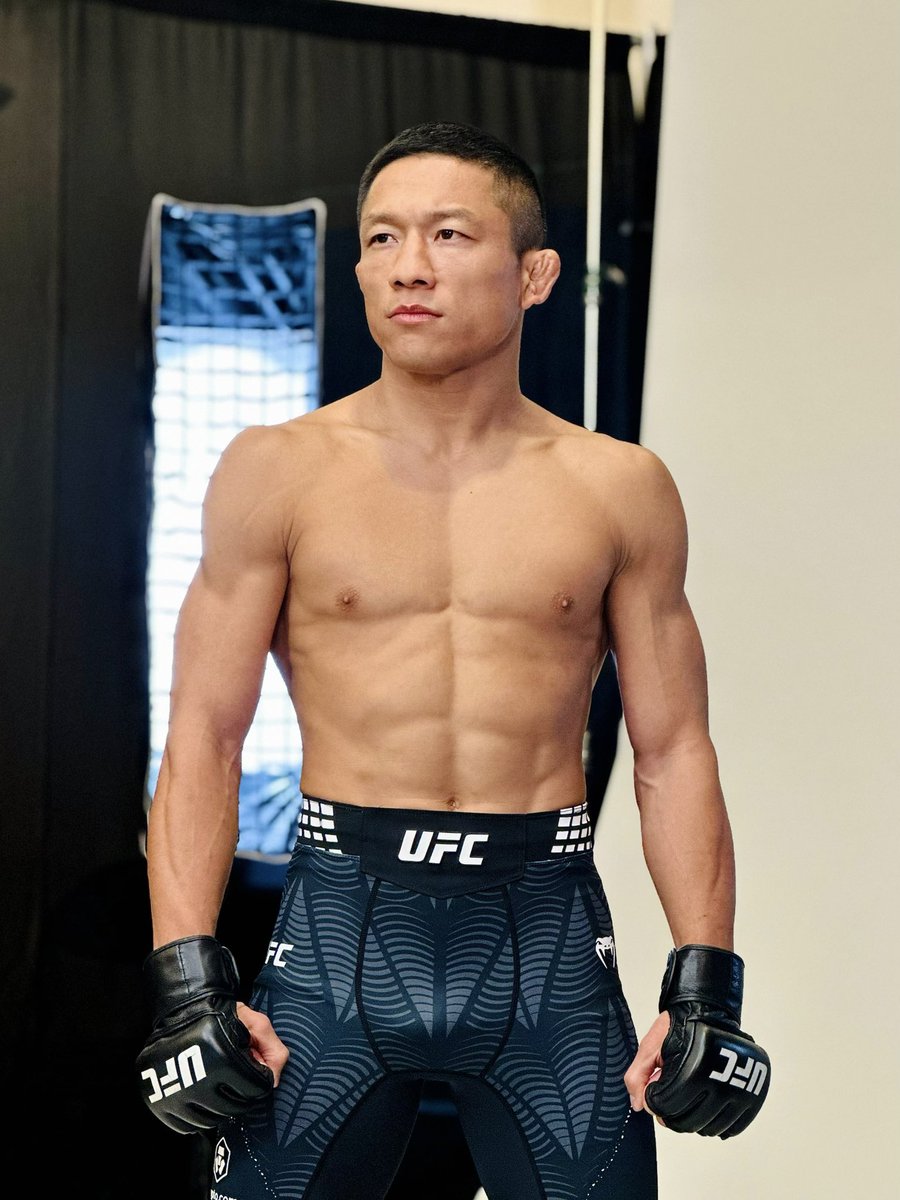kyoji1012's tweet photo. Almost time.
#UFCVegas119 https://t.co/Y3CMxKrZWs
