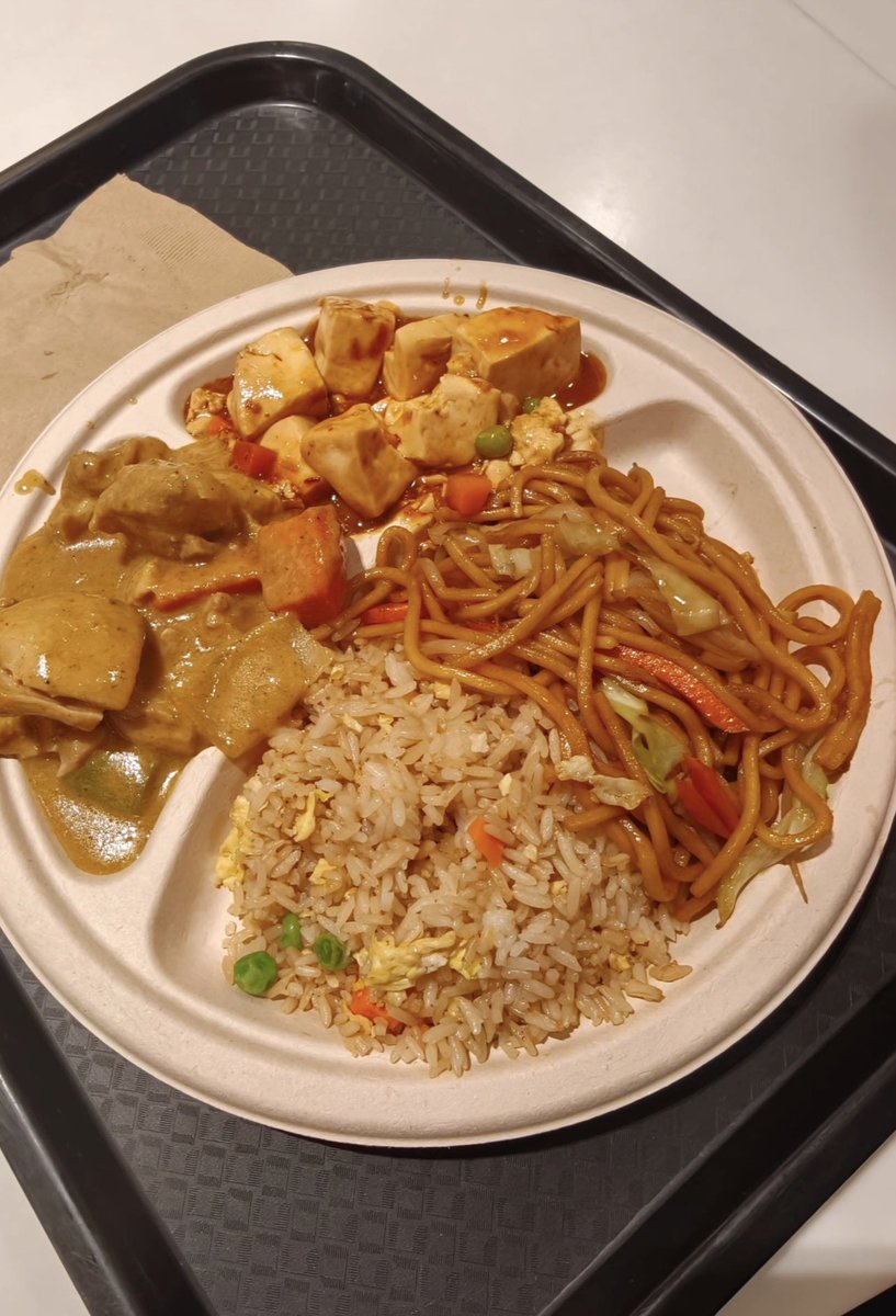 LiviaPangabc's tweet photo. I paid 18 dollars for this bad food….. https://t.co/SwbousZ1My