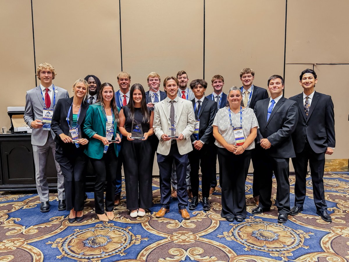 MidlandU's tweet photo. Midland University Future Business Leaders of America-Collegiate (FBLA-C) students brought home numerous top honors from the National Leadership Conference, June 6-8 in Las Vegas, Nevada. 🏆💼

Read the full story >>
https://t.co/Bd5LvGclCu https://t.co/h9JiPydf1M