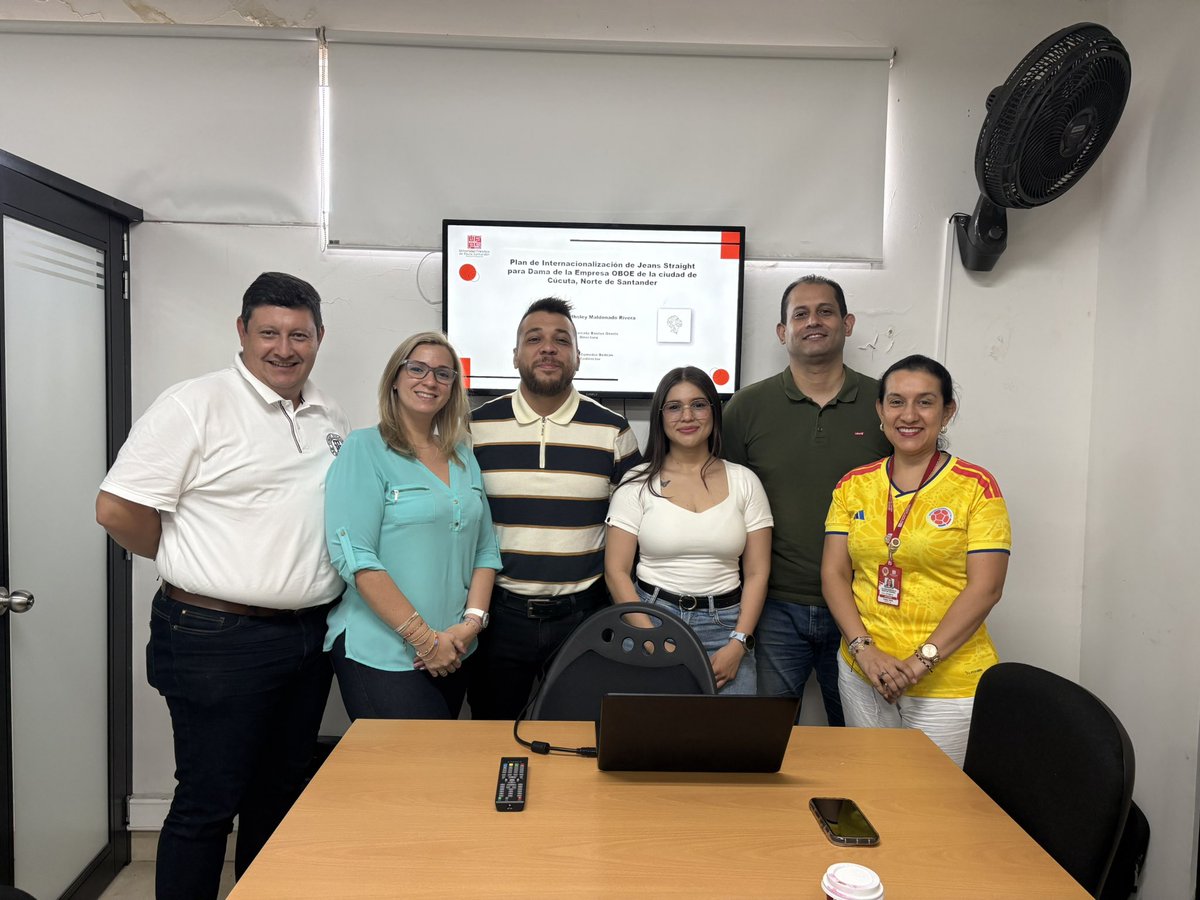 ComercioIntUFPS's tweet photo. Sustentaciones del Programa Académico #ComercioInternacionalUFPS.

Felicitaciones a la próxima colega profesional.

#JuntosPorLaRenovación
#TodosSomosCalidad https://t.co/IcnkwCRBEb