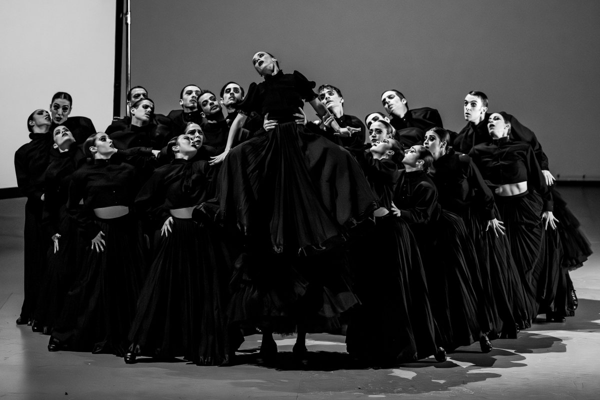 Mas_Escena's tweet photo. El Ballet Nacional de España viaja con "Afanador" al corazón de Alemania #BalletNacionaldeEspaña #viaja #Afanador #corazón #Alemania #danzaespañola #gira #INAEM @balletnacional @INAEM_Cultura https://t.co/ZW2jCOdhh0