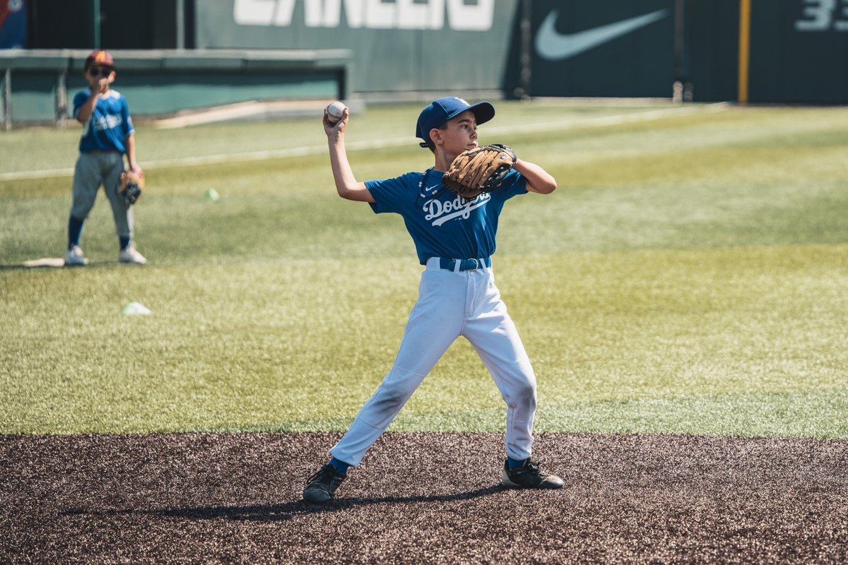 CBUbaseball's tweet photo. It's camp season in Riverside 🌴⚾

#LanceUp⚔️ https://t.co/vXfJYuSW0w