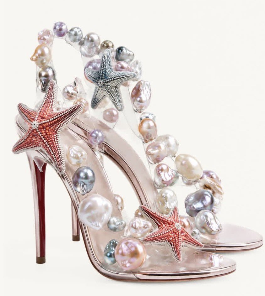 M4_Mazhae's tweet photo. @jacquemusx Love what Louboutin’s been doing lately! https://t.co/yK1oVnhiAb