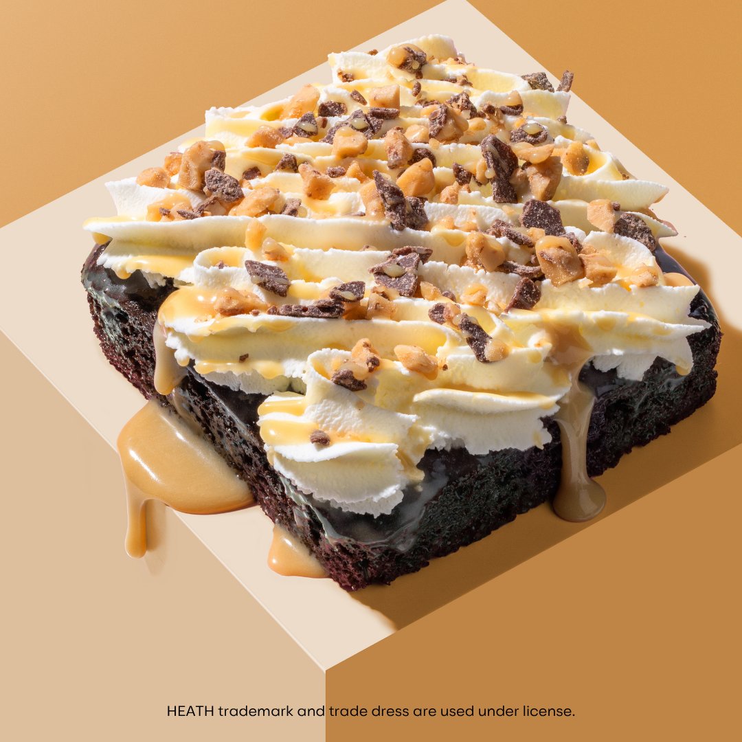 crumbl's tweet photo. my fav is back on the menu 🤎🤩

a chocolate cake soaked in melty caramel sauce and topped with whipped cream and chopped HEATH pieces. chocolate toffee cake ft. HEATH is BACK! https://t.co/KDbV5HyaoJ
