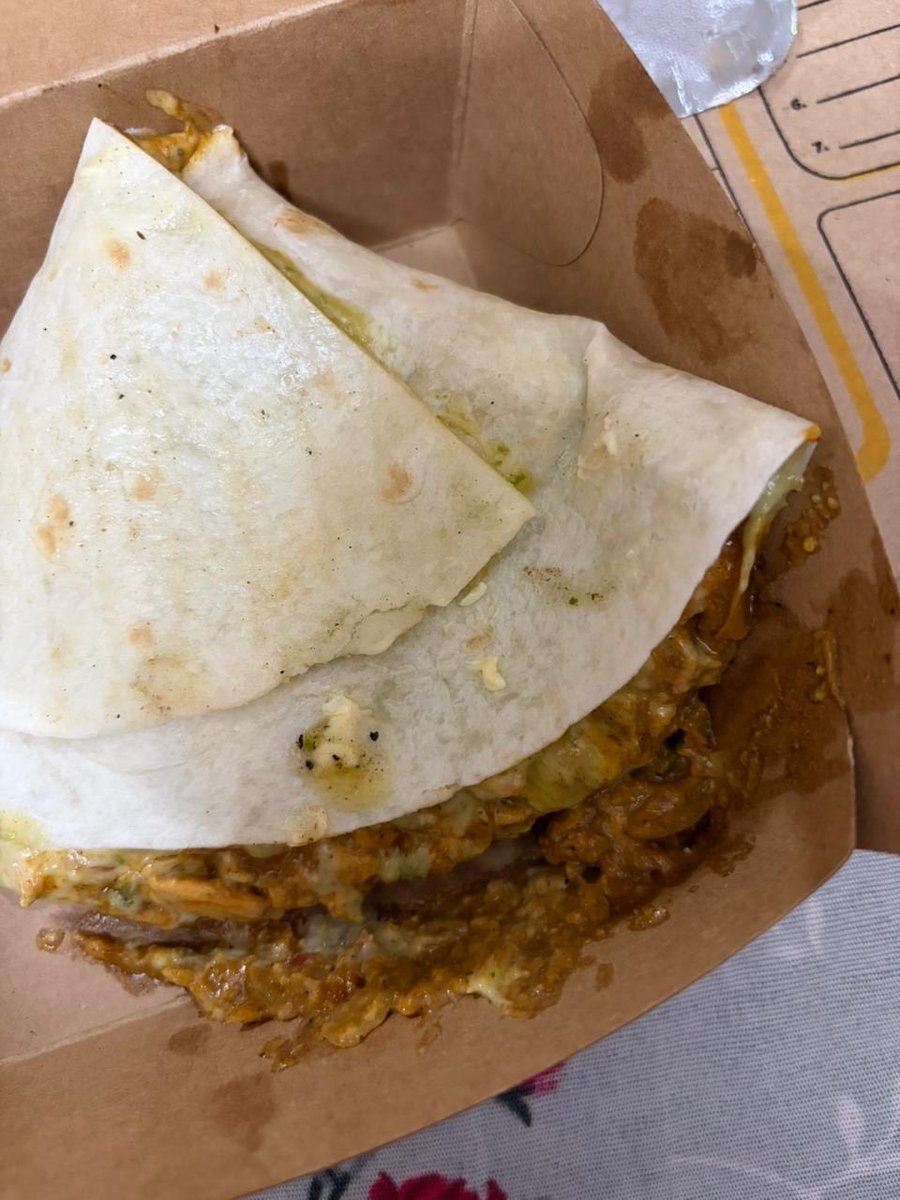 asis108's tweet photo. @Swiggy … another order came in very damaged condition .. why should food not be packed and delivered properly : the “Meat wrap packet double” must be replaced or refunded. So,so unfair. I am happy such organisations make our lives easier …but not like this. https://t.co/rFiGlKetKd