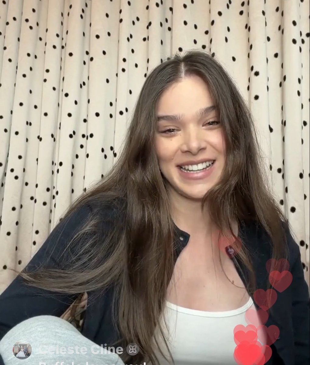 archiveshailees's tweet photo. HAILEE STEINFELD. https://t.co/DNfyLuIgZP