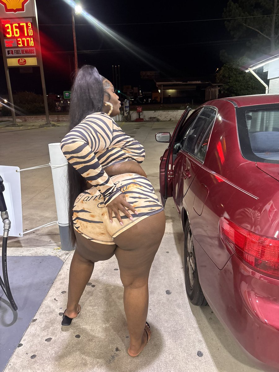 brazydap's tweet photo. 🐅💋. https://t.co/BqUHve7BDn