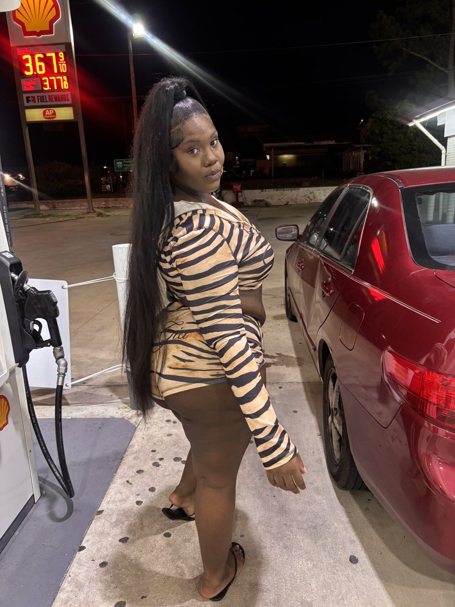 brazydap's tweet photo. 🐅💋. https://t.co/BqUHve7BDn