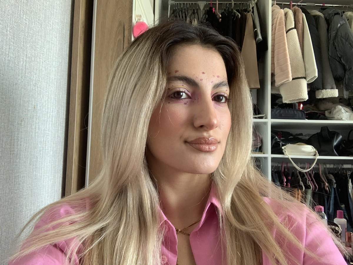 pelncu's tweet photo. Nasıl olmuş makyajım 🥲🤓 https://t.co/JatwwY2SIF