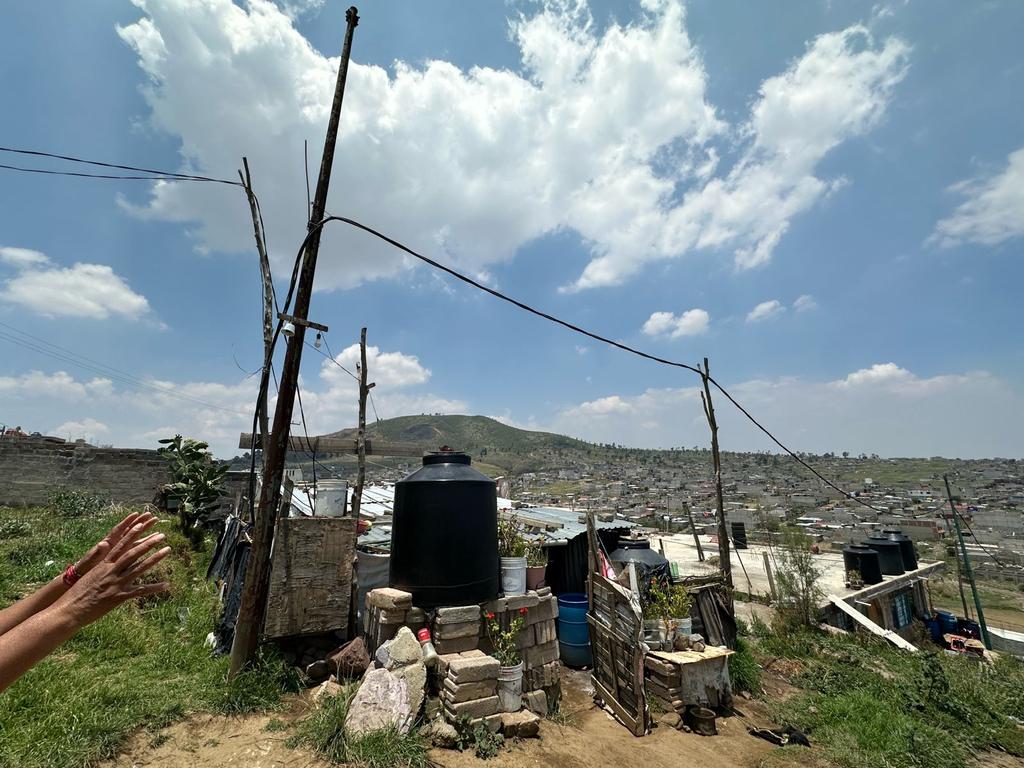 TITORMZGARCIA's tweet photo. Los mexiquenses exigen ser atendidas con obras básicas para sus colonias,  la 4T ignora al pueblo 🔥 #EdomexSinObras https://t.co/wBfyr0QnTg
