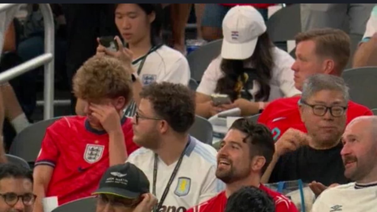 idk_dfkm's tweet photo. Some beautiful worldcup moments 😁😁 https://t.co/vXLkYizeVo
