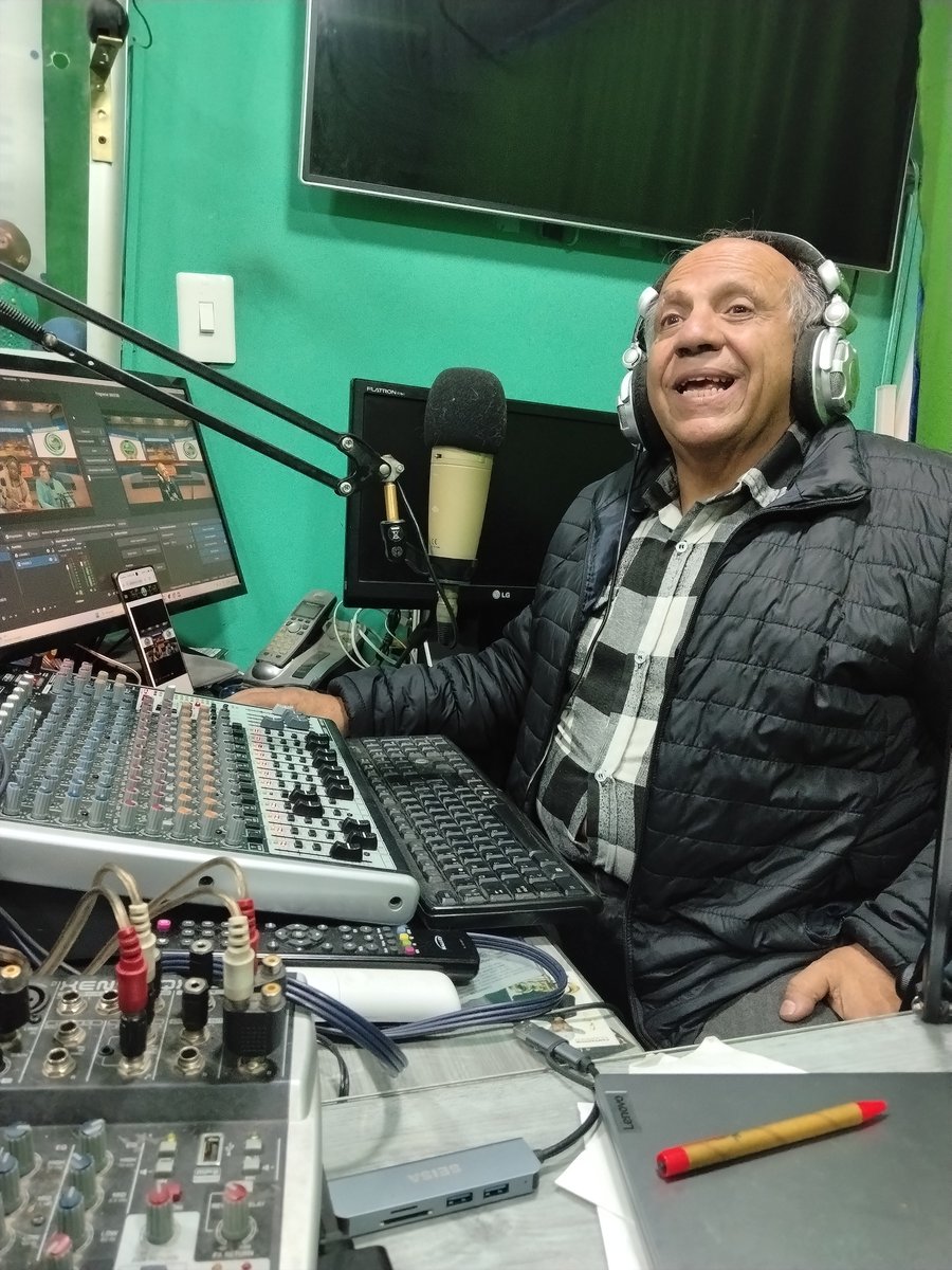 claudimera's tweet photo. Invitados a seguir nuestro programa *Martes 16 de junio de 2026, de 9 am a 11 am* Por el canal de televisión: https://t.co/CEahwJN3Pz y/o  por la emisora https://t.co/4Jw0gDy9TC.
Educación y convivencia en equidad. 
*Síguenos en nuestro canal de Youtube https://t.co/nl3A7RUHfF* https://t.co/LQDsl6Wa5T