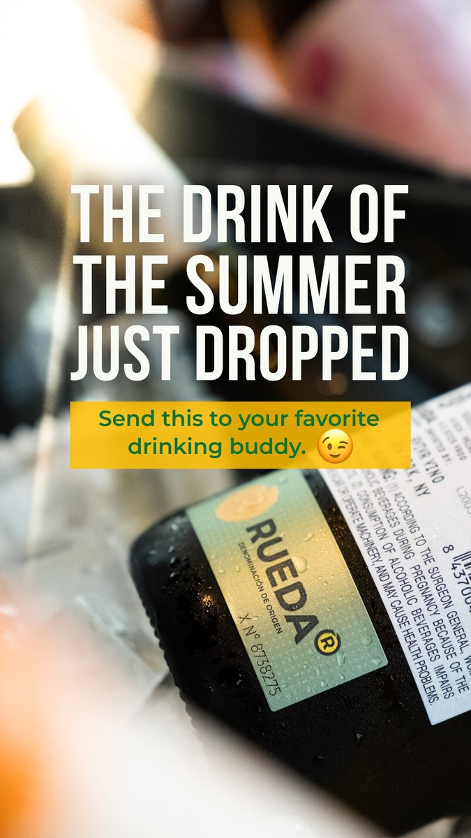 RiberaRuedaWine's tweet photo. Consider this your official summer wine recommendation. ☀️🍃🍷 Pool days, patio nights, seafood dinners, beach weekends, this bottle is ready for all of it.

Tag the friend who’s always down for a glass. 😉

#VerdejoMonth #RuedaVerdejo #Verdejo #SipSpain https://t.co/LOV0LOfvpg