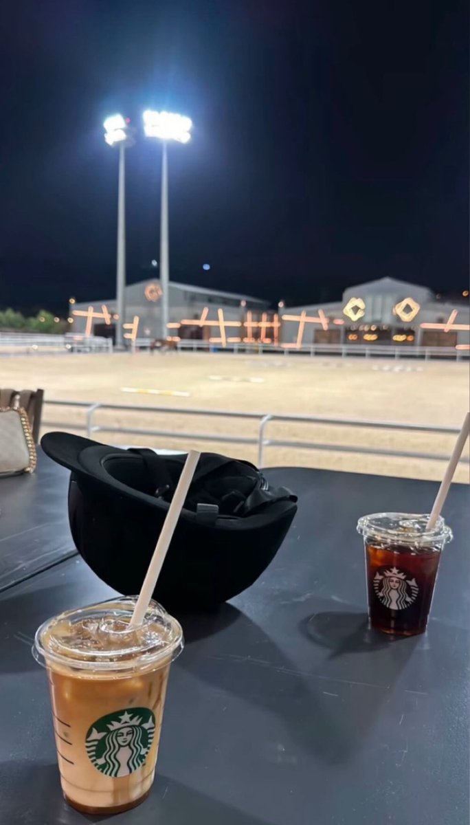 vl27_'s tweet photo. 🐎☕️ https://t.co/ZyQPnGC9sz