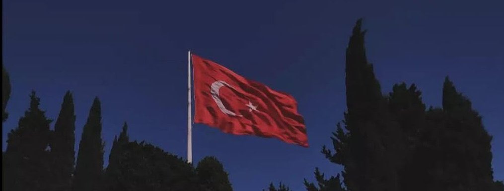 tsc_1963's tweet photo. Biz öleceğiz,sen hep yaşayacaksın..
Her daim göklerde.. https://t.co/eFV2q563xO