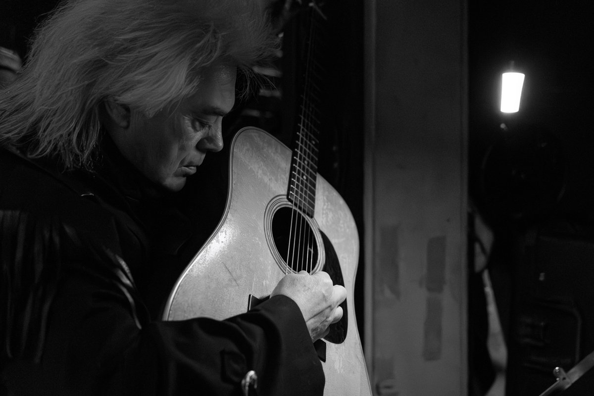 martystuarthq's tweet photo. My guitars all have an interesting story... they're still working guitars. I play every single guitar I have. They have to earn their keep. - Marty

📷: Madison Thorn https://t.co/ibINb7IslN