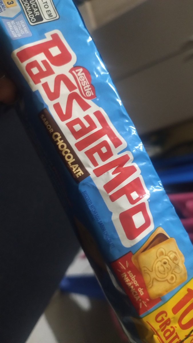 thicalemos's tweet photo. É real, oficial. O passatempo voltou a ser passatempo 😭😭🥺 (meu 5º pacote, só esse mês) https://t.co/do132H56PZ