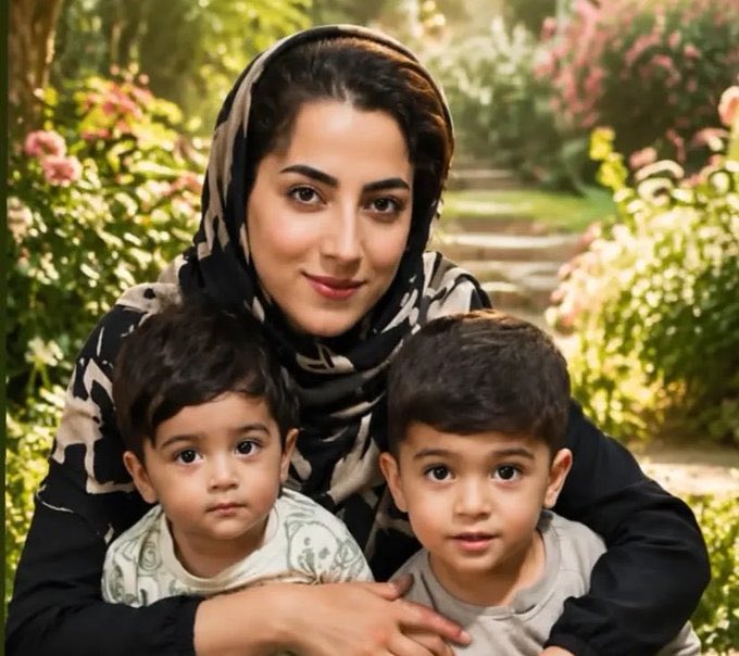 bolandin313's tweet photo. شوهرش رفت، بچه‌هاش رفتن، خودش موند با داغی که دو ماه بیشتر تاب نیاورد...
بعضی مادرا زیر آوار نمی‌میرن؛ زیر بار دلتنگی دق می کنن.
تو این جنگ چقدر کربلا دیدیم! https://t.co/sHFzsfj7qI