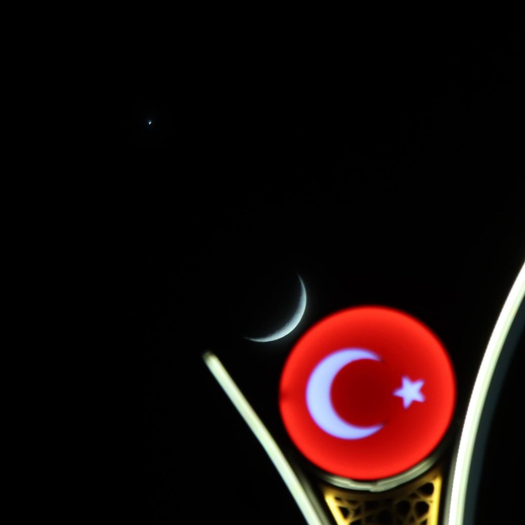 gokhansaricam's tweet photo. Gökyüzüne her baktığınızda 🇹🇷 https://t.co/1aFVGL88u8