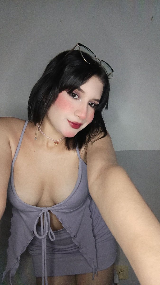 rogelianny9302's tweet photo. Que rica carita tienes mi amor, mereces tenerla llena de leche y que te corra la leche por esas tetas basura.
#putita #putiesposá #putipobre #tiktok #Chudaï #colombia #cerda #incestoconmamá #pervert #Venecos #veneca #venezolana https://t.co/EA0TtBEMI1